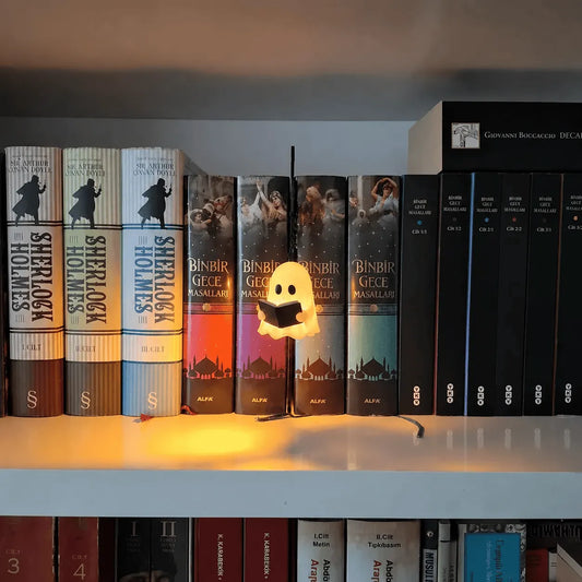 Ghost Bookshelf Lantern