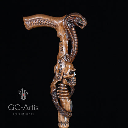 Snake & Skull Light Wood – Hand-Carved Wooden Walking Cane