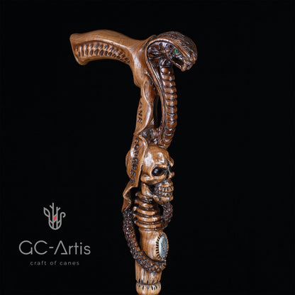 Snake & Skull Light Wood – Hand-Carved Wooden Walking Cane